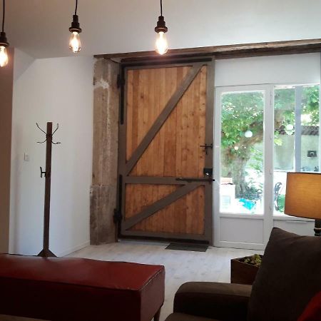 Apartamento Le Relais Champetre Joux Exterior foto