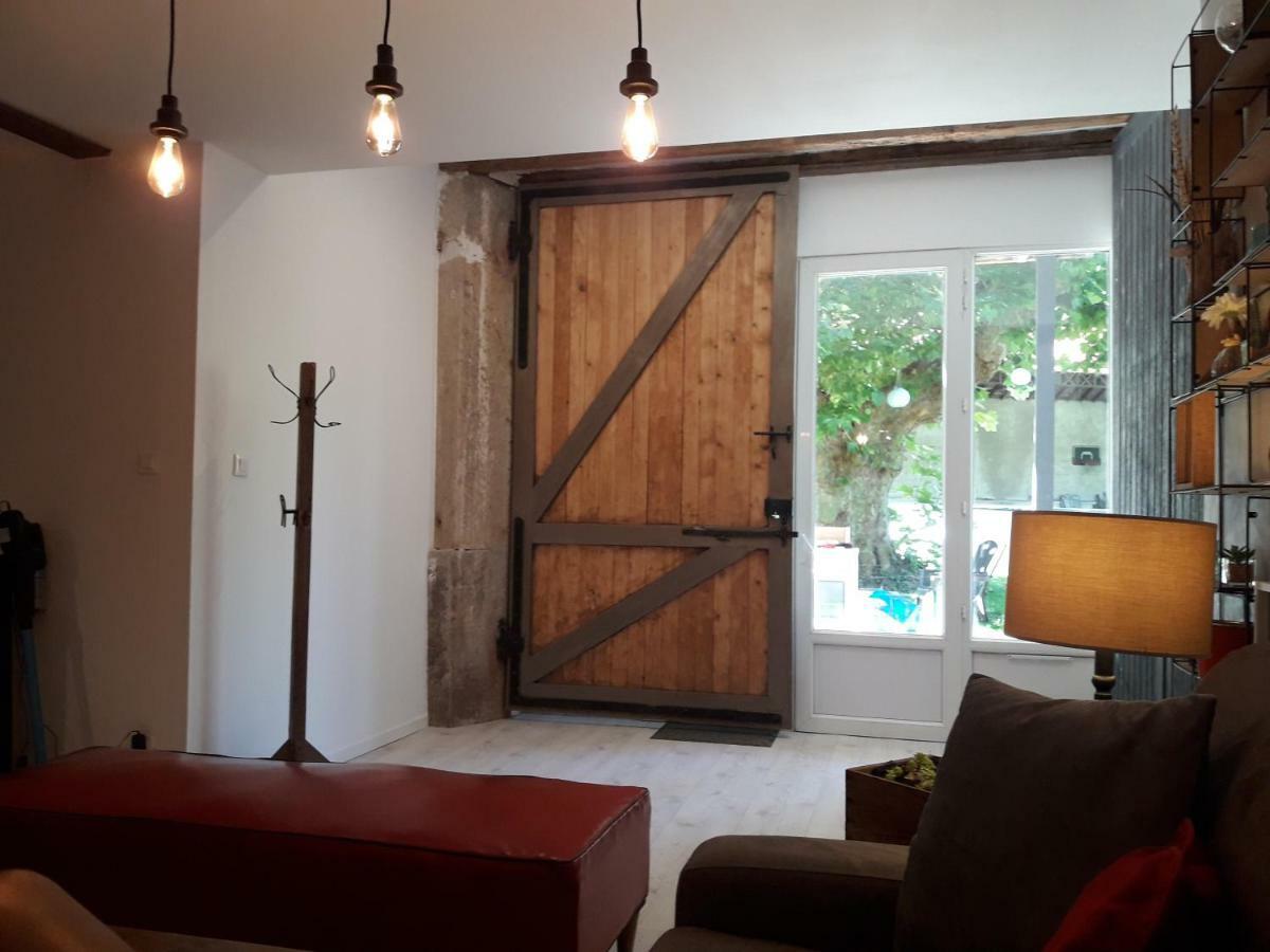 Apartamento Le Relais Champetre Joux Exterior foto